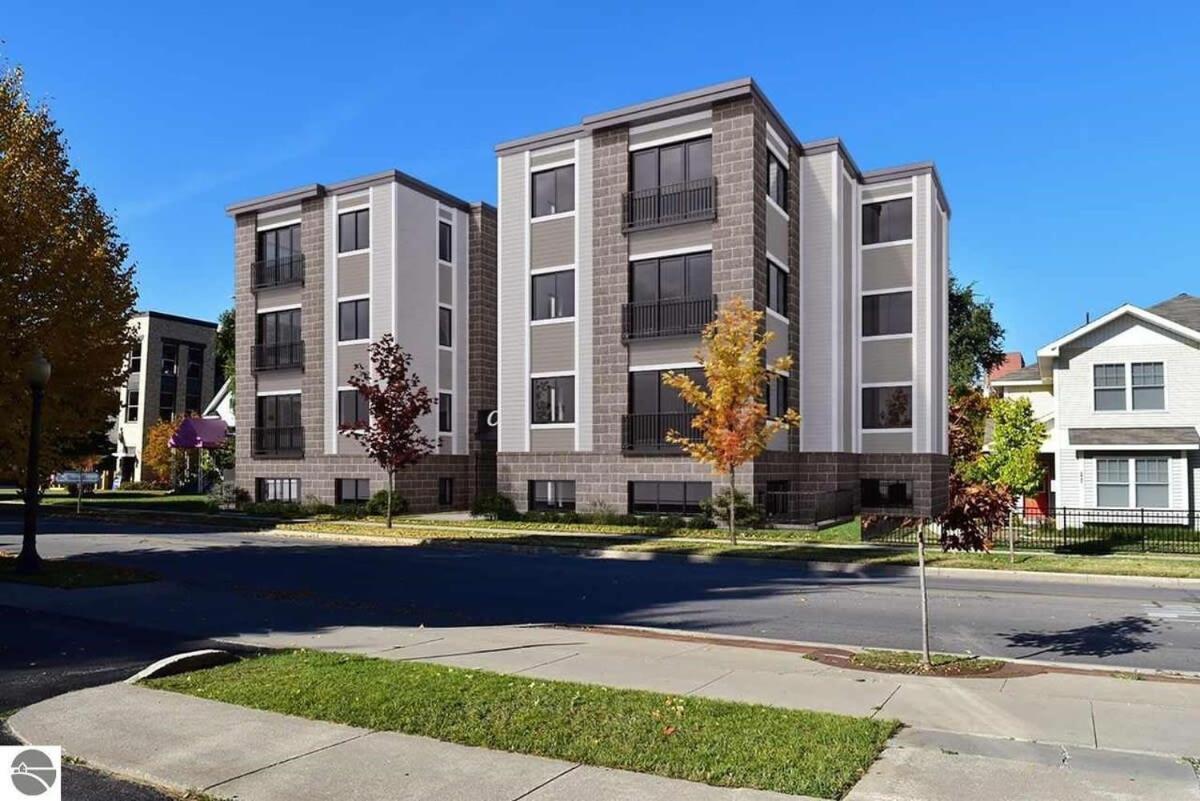 Downtown Traverse City Capri Condo 316 Экстерьер фото